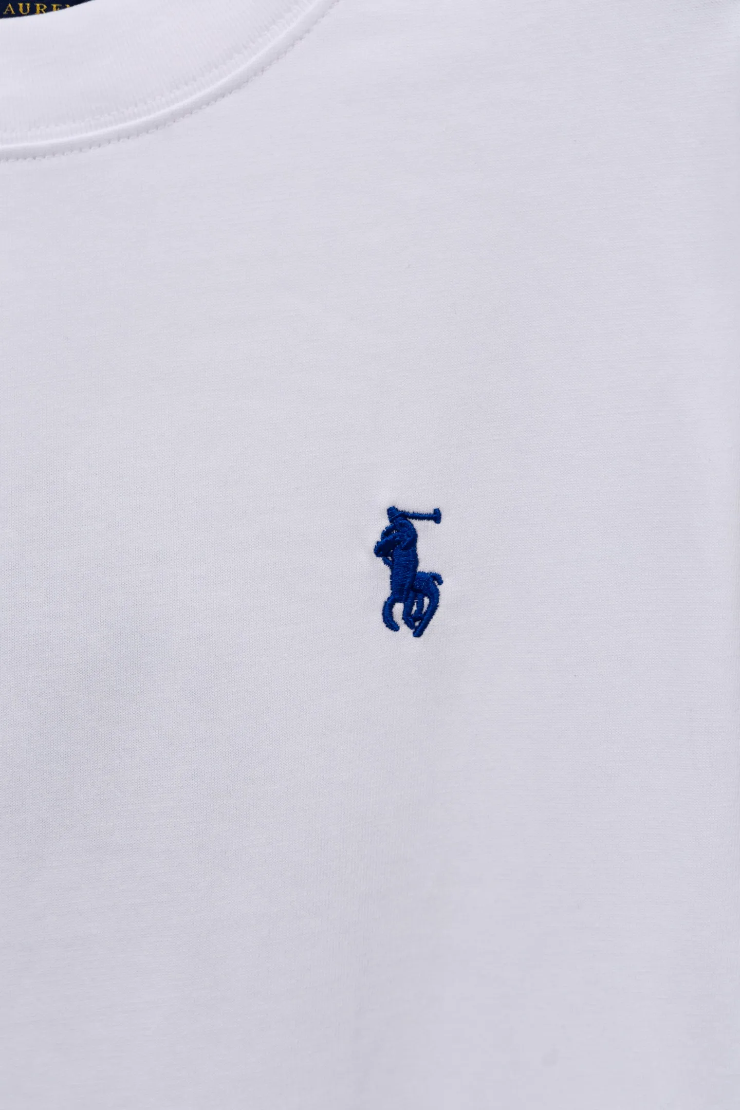 P190 model number/F121 POLO Ralph Lauren new model on the market 25ss 350G heavy washed and worn high-end short sleeves. The front panel is matched with a small logo and the back panel is cut and patched to embroider. A couple's short T. A high-end simple style that you will never get tired of. Pocket patch embroidery is simple style. Advanced temperament. Perfect detail processing💯 The classic logo logo upper body is super good-looking. Fabric: 300g. Version: loose T-shirt. Color: black and white.